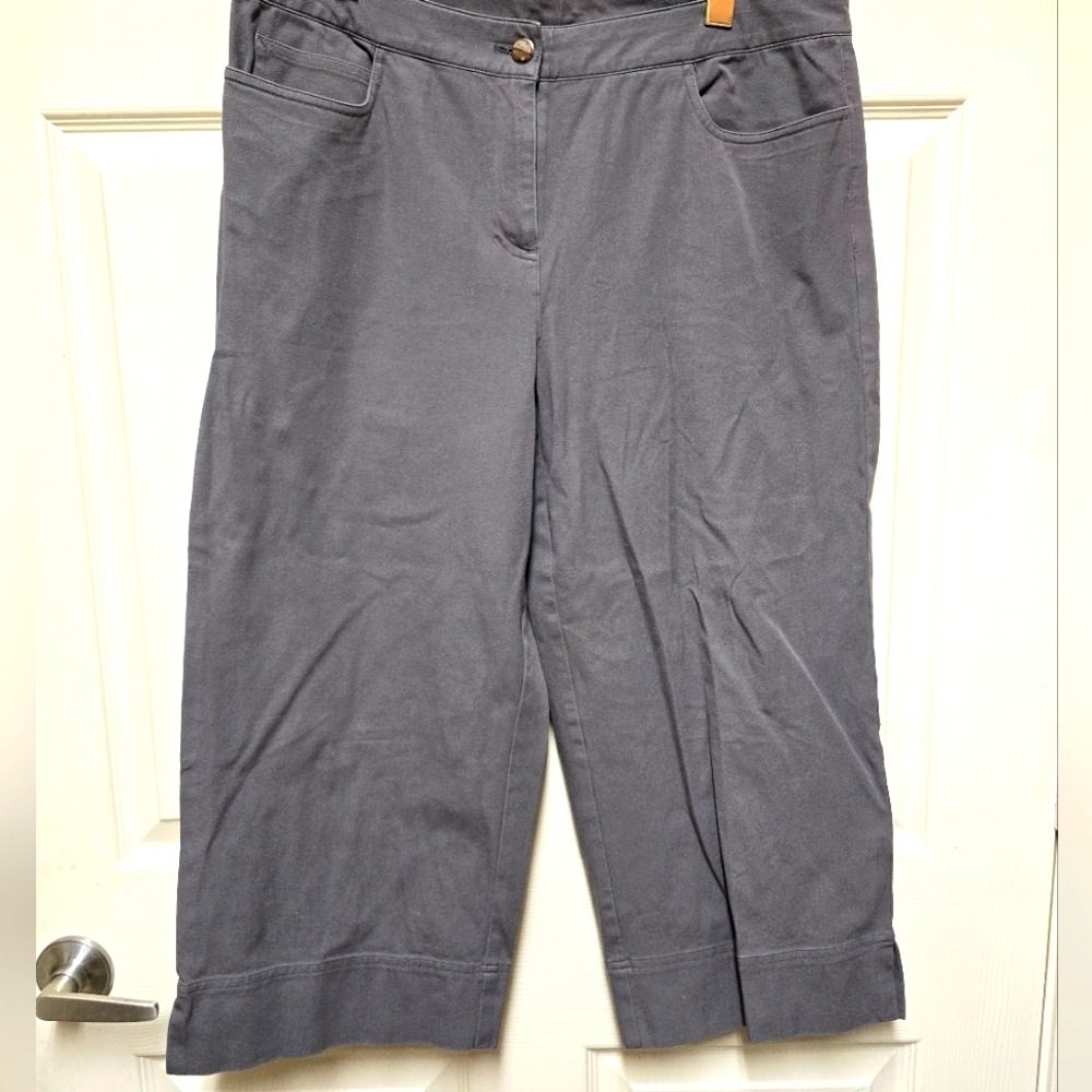 Eileen Fisher Black Capri Pants Womens Med Split Cuff Pockets Capris Crop